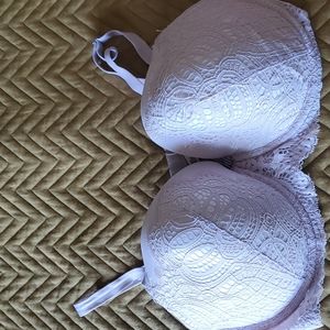 Victoria secret demi bra 38 triple D.  light pink